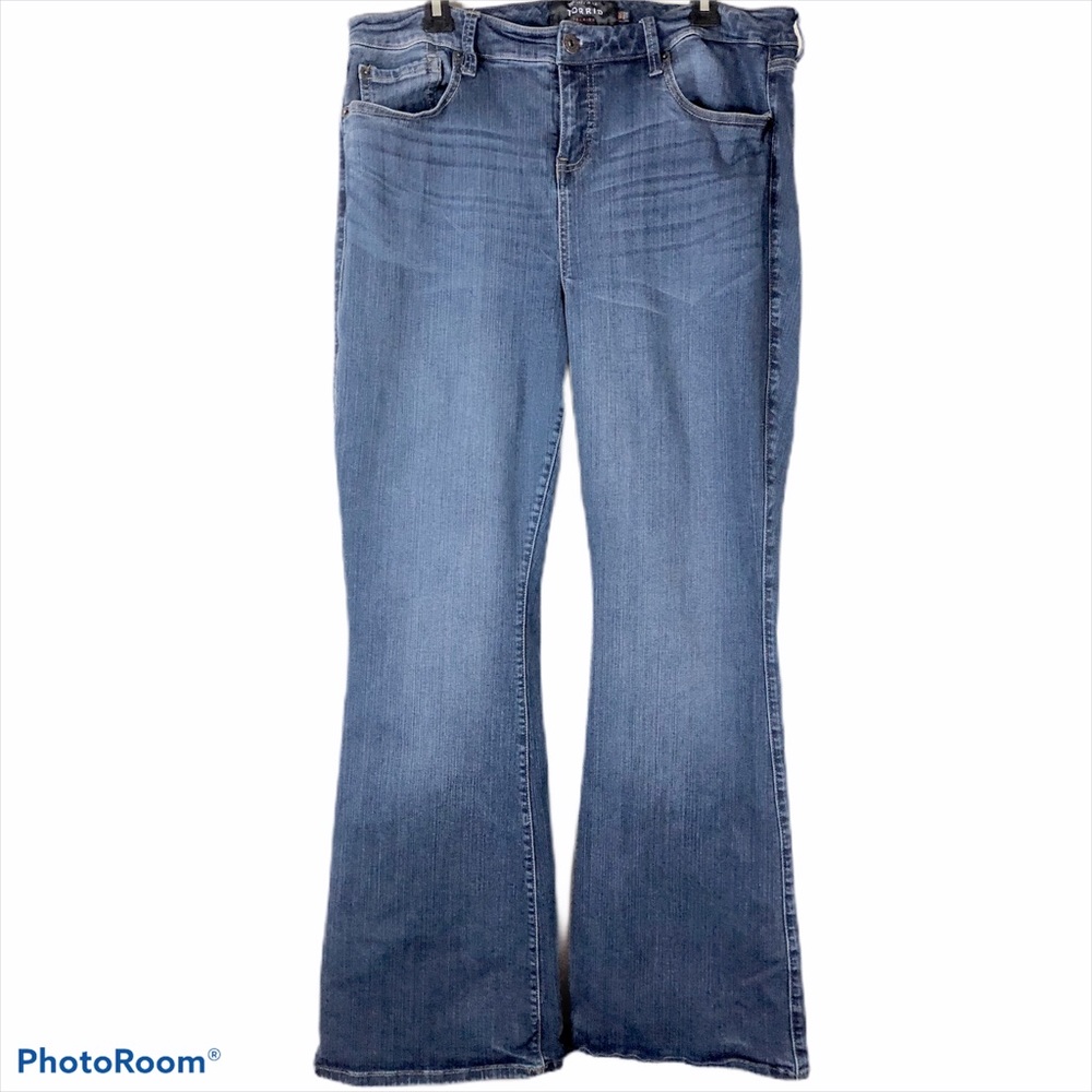 TORRID HIGH-RISE JEANS